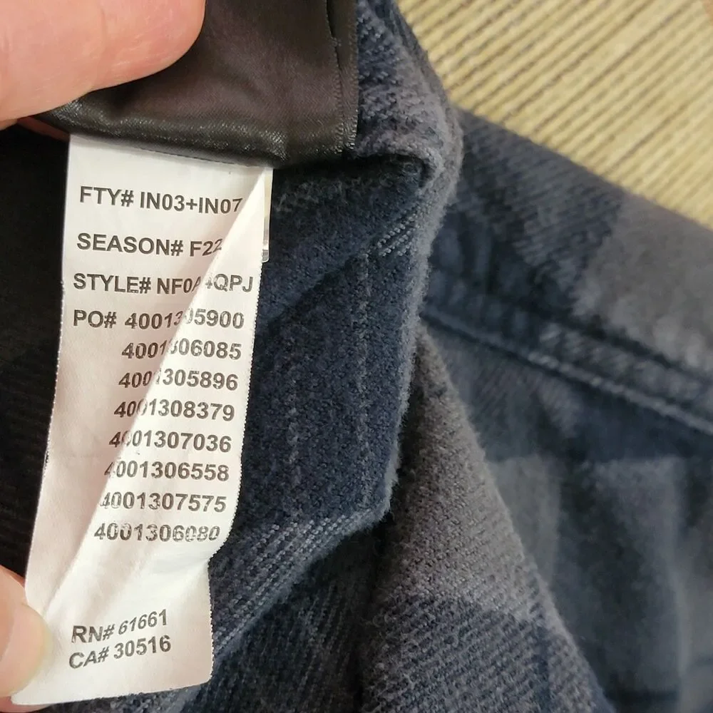The North Face Shirt Mens L Blue & Gray Plaid Flannel Long Sleeve Button Up